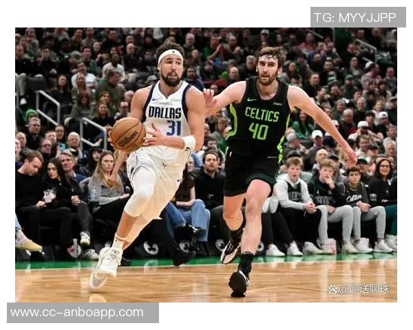 克莱上半场表现出色三分命中率高助球队稳住局势