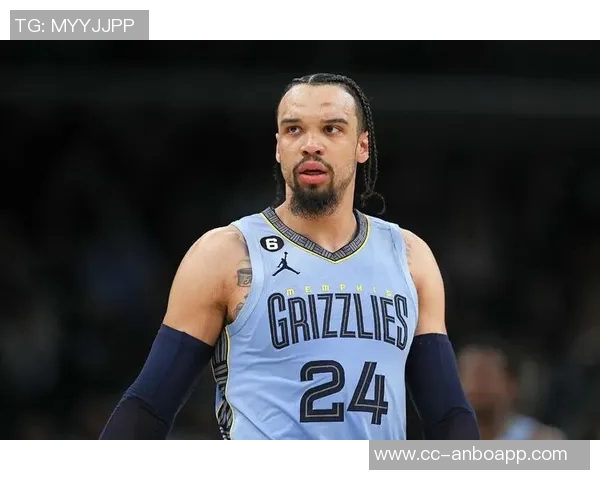 狄龙称全队信任布克队友进步速度超越灰熊火箭时期